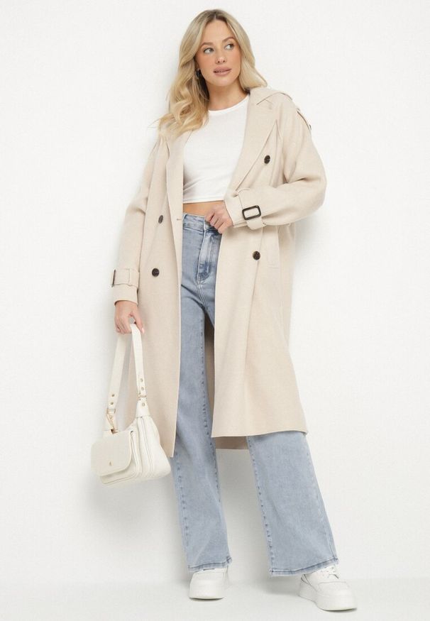 Born2be - Beżowy Dwurzędowy Płaszcz z Paskiem Haleri. Kolor: beżowy. Materiał: materiał. Wzór: paski. Styl: elegancki