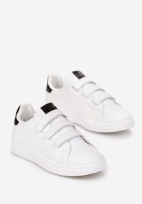 Born2be - Biało-Czarne Sneakersy Zapinane na Rzepy Fuve. Zapięcie: rzepy. Kolor: biały