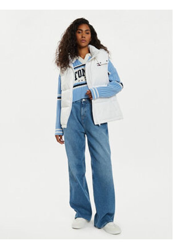 Tommy Jeans Bezrękawnik Alaska DW0DW18862 Biały Regular Fit. Kolor: biały. Materiał: syntetyk. Długość rękawa: bez rękawów