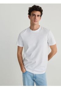 Reserved - T-shirt regular fit - biały. Kolor: biały. Materiał: dzianina, bawełna