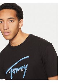 Tommy Jeans T-Shirt Signature DM0DM21109 Czarny Regular Fit. Kolor: czarny. Materiał: bawełna