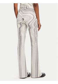 Desigual Spodnie materiałowe Chiara 25WWPK02 Écru Flare Fit. Kolor: kremowy. Materiał: syntetyk #5