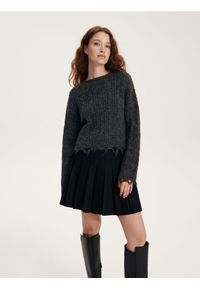 Reserved - Spódnica mini z plisami - czarny. Kolor: czarny. Materiał: tkanina, wiskoza #1