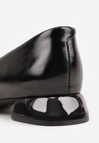 Born2be - Czarne Czółenka Vices na Geometrycznym Obcasie ze Skórzaną Wkładką Critissa. Okazja: na co dzień, na spotkanie biznesowe, do pracy. Kolor: czarny. Materiał: skóra. Wzór: geometria. Obcas: na obcasie. Styl: casual, biznesowy, elegancki, klasyczny. Wysokość obcasa: średni #7