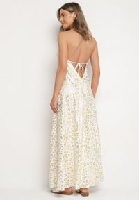 Born2be - Biała Sukienka z Wiskozy z Odkrytymi Plecami i Metalicznym Nadrukiem w Panterkę Linadea. Typ kołnierza: dekolt w serek. Kolor: biały. Materiał: wiskoza. Wzór: motyw zwierzęcy, nadruk. Typ sukienki: rozkloszowane #7