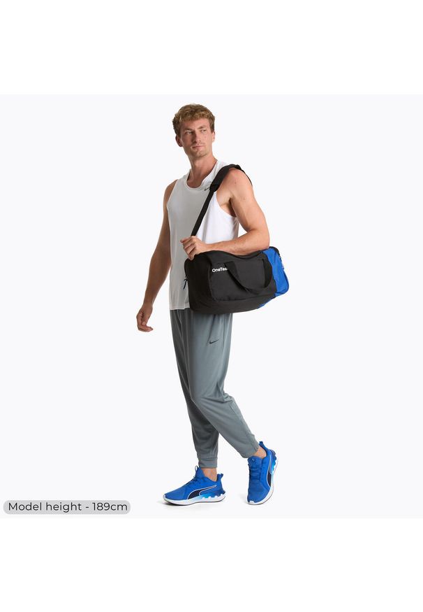 ONETEAM - Torba treningowa OneTeam Passa 26 l. Kolor: czarny. Sport: fitness
