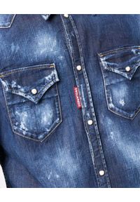 DSQUARED2 - Jeansowa koszula z ozdobnymi przetarciami. Kolor: niebieski. Materiał: jeans. Długość rękawa: długi rękaw. Długość: długie. Wzór: aplikacja #3