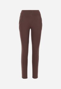 Born2be - Ciemnobrązowe Spodnie Skinny z Gumką w Pasie i Kieszeniami Nellina. Kolor: brązowy. Materiał: materiał. Wzór: aplikacja #3