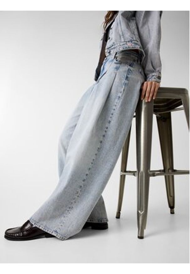 Guess Jeans Jeansy 182529 Niebieski Relaxed Fit. Kolor: niebieski