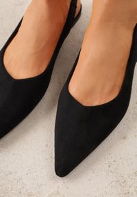 Renee - Czarne Balerinki Typu Slingback Diarin. Nosek buta: otwarty. Kolor: czarny. Materiał: skóra, zamsz. Sezon: lato. Obcas: na obcasie. Wysokość obcasa: niski #3