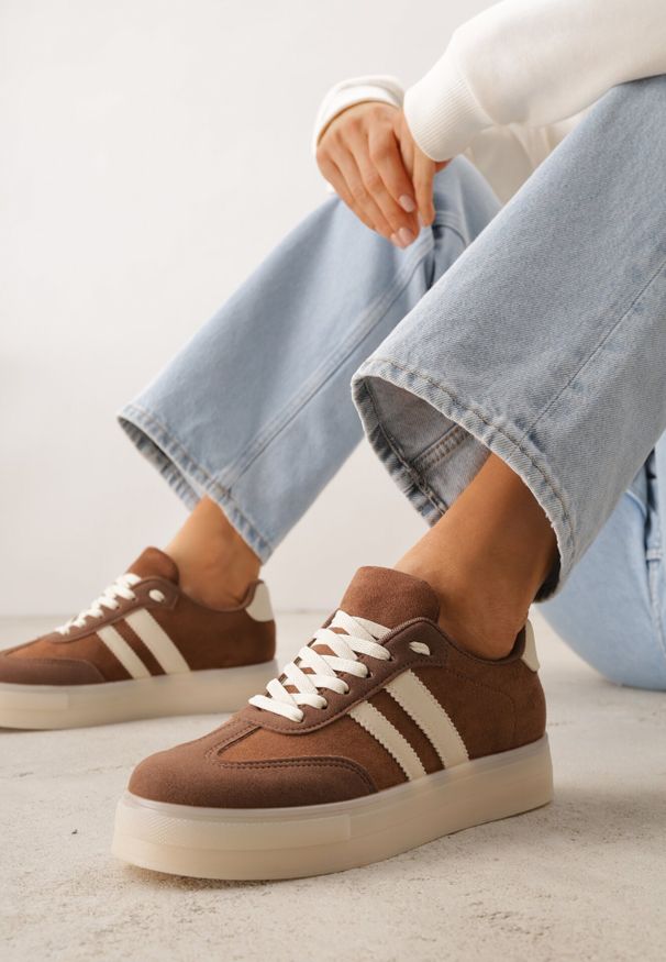 Born2be - Brązowe Sneakersy na Kauczukowej Grubej Podeszwie z Paskami po Bokach Ninlili. Okazja: na co dzień. Zapięcie: pasek. Kolor: brązowy. Materiał: kauczuk