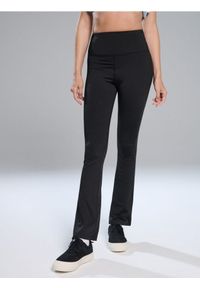 Sinsay - Spodnie sportowe ACTIVE - czarny. Kolor: czarny. Styl: sportowy #1