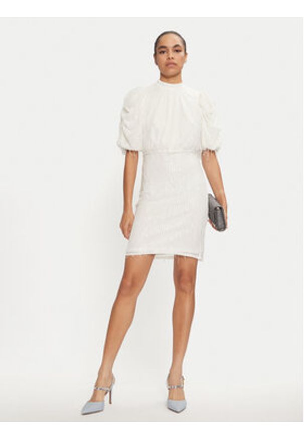 YAS Sukienka koktajlowa Elza 26035567 Écru Regular Fit. Materiał: syntetyk. Styl: wizytowy