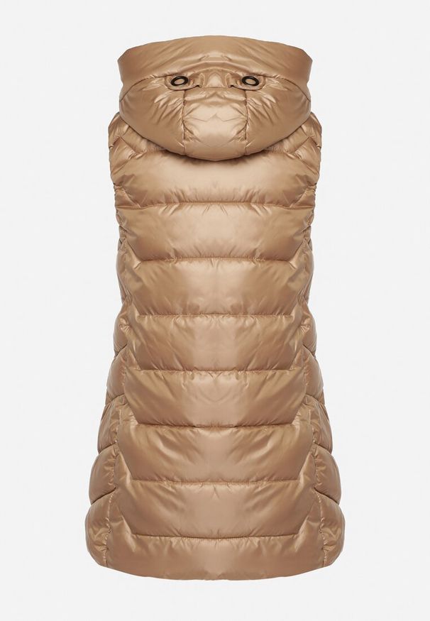 Born2be - Ciemnobeżowa Kamizelka z Odpinanym Kapturem Pikowana z Kieszeniami Quillasa. Kolor: beżowy. Materiał: materiał. Sezon: wiosna, jesień