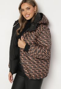 Born2be - Czarna Dwustronna Kurtka Puffer z Odpinanym Kapturem i Kieszeniami Erisaria. Okazja: na spacer. Kolor: czarny. Materiał: jeans, materiał. Styl: elegancki, wizytowy