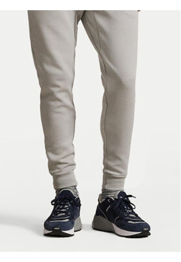 Polo Ralph Lauren Spodnie dresowe 710881518077 Szary jasny Regular Fit. Kolor: szary. Materiał: bawełna
