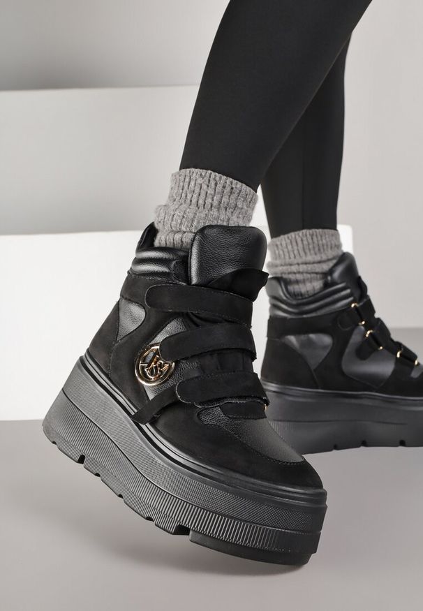 Born2be - Czarne Botki Vices w Stylu Sneakersów na Platformie Afirriva. Okazja: na co dzień. Zapięcie: rzepy. Kolor: czarny. Materiał: jeans. Wzór: aplikacja. Obcas: na platformie. Wysokość obcasa: średni