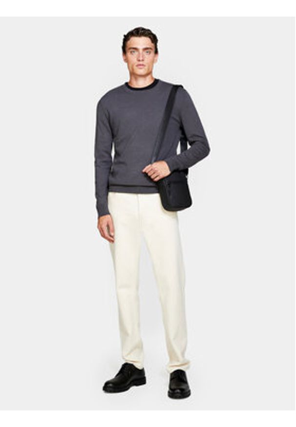 Sisley Sweter 10F2S1C78 Szary Slim Fit. Kolor: szary. Materiał: bawełna