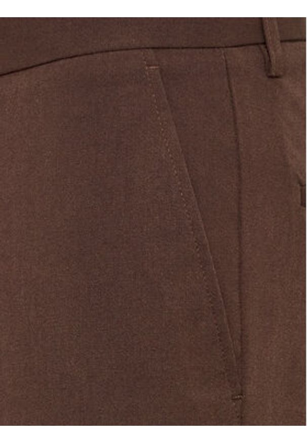 Lindbergh Chinosy 30-01011 Bordowy Slim Fit. Kolor: czerwony. Materiał: syntetyk, wiskoza