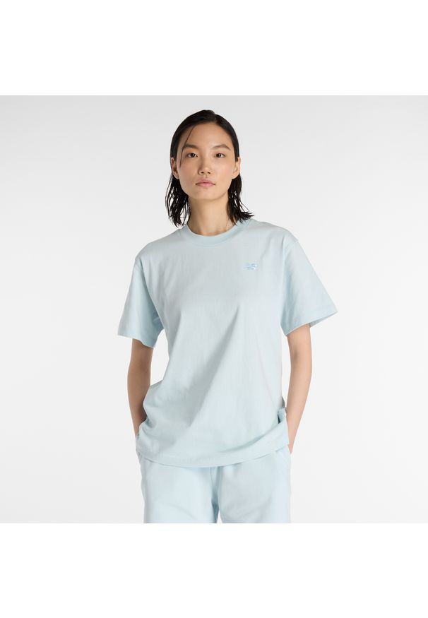 Koszulka damska New Balance WT41501FRL – niebieska. Kolor: niebieski. Materiał: bawełna. Długość rękawa: krótki rękaw. Długość: krótkie