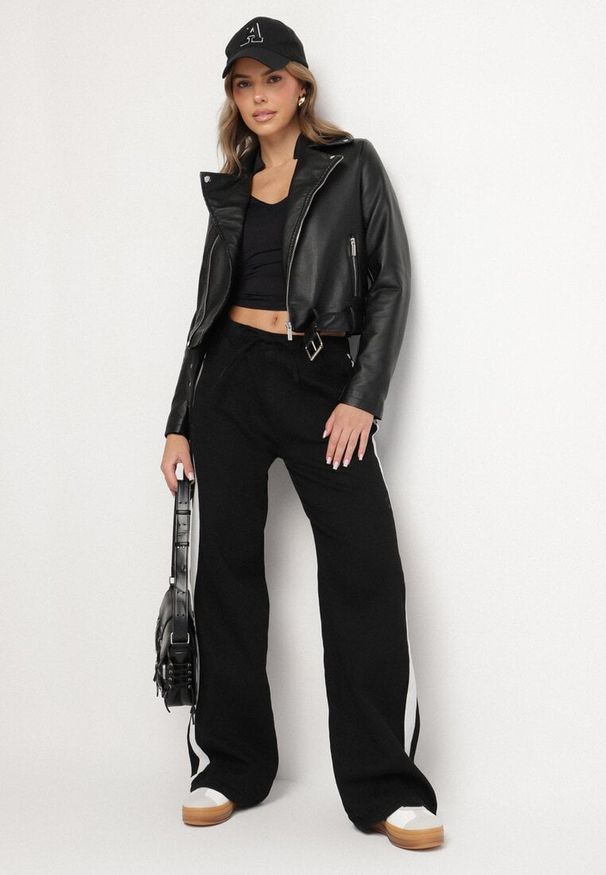 Born2be - Czarna Kurtka w Stylu Ramoneski z Paskiem Hallisen. Okazja: na co dzień. Kolor: czarny. Materiał: jeans. Styl: casual, elegancki, klasyczny