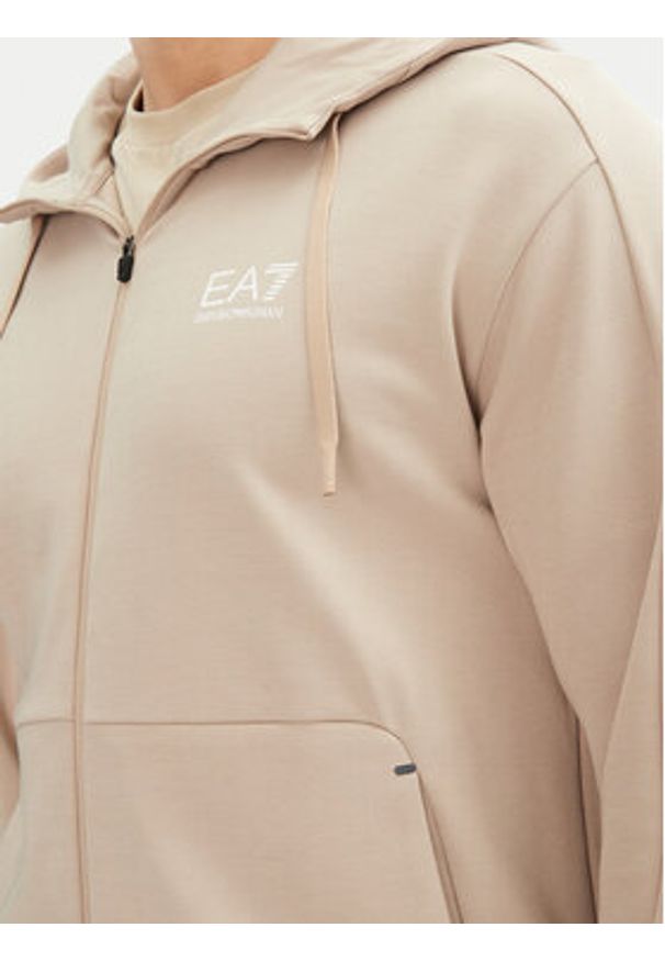 EA7 Emporio Armani Dres 7M000131 AF12501 U6155 Beżowy Regular Fit. Kolor: beżowy. Materiał: syntetyk