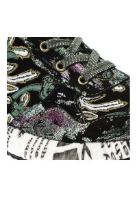 Botki damskie Laura Vita, na grubej podeszwie skórzane z okrągłym noskiem bogato zdobione i na zamek, zielone, Burton-15-SL1826A-5C-Kaki. Okazja: na co dzień. Nosek buta: okrągły. Zapięcie: zamek. Kolor: zielony. Materiał: skóra. Szerokość cholewki: normalna. Wzór: aplikacja. Styl: casual #2