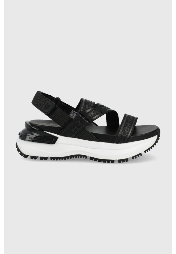 Calvin Klein Jeans sandały damskie kolor czarny na platformie. Zapięcie: rzepy. Kolor: czarny. Materiał: materiał, włókno, guma. Obcas: na platformie