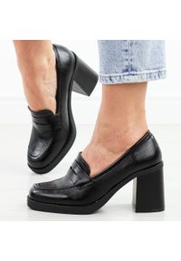 Czarne mokasyny damskie na słupku M.Daszyński 2461-7. Okazja: na co dzień. Kolor: czarny. Materiał: skóra. Obcas: na słupku. Styl: casual, elegancki, klasyczny #1