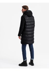 Ombre Clothing - Długa pikowana męska kurtka z dużymi kieszeniami – czarna V1 - Rozmiar: XXL. Typ kołnierza: kaptur. Kolor: czarny. Materiał: tkanina, poliester, materiał, syntetyk, nylon. Długość: długie. Wzór: gładki, aplikacja #5
