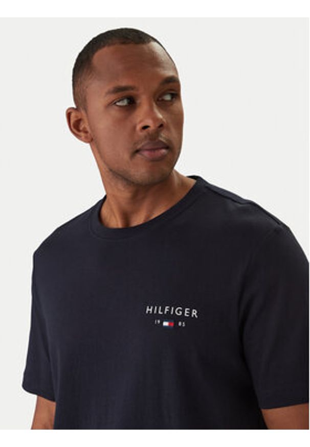 TOMMY HILFIGER - Tommy Hilfiger T-Shirt Brand Love MW0MW41456 Granatowy Regular Fit. Kolor: niebieski. Materiał: bawełna