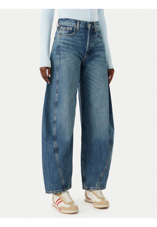 Tommy Jeans Jeansy Ella DW0DW23098 Niebieski Barrel Fit. Kolor: niebieski