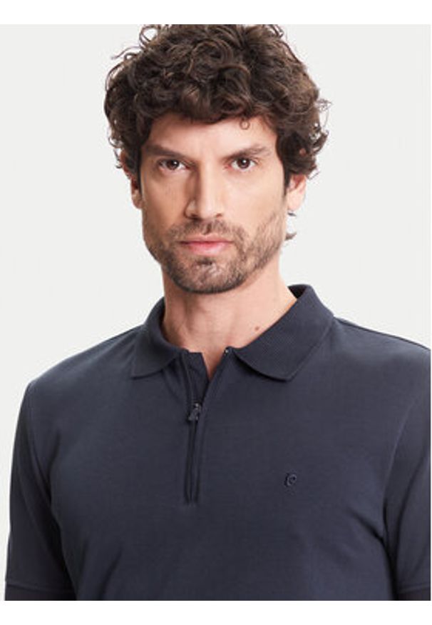 Pierre Cardin Polo C5 21455.2119 Granatowy Regular Fit. Typ kołnierza: polo. Kolor: niebieski. Materiał: bawełna