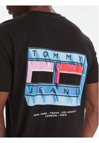 Tommy Jeans T-Shirt DM0DM21980 Czarny Regular Fit. Kolor: czarny. Materiał: bawełna