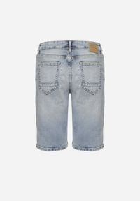 Born2be - Jasnoniebieskie Szorty Jeansowe o Prostym Kroju Tilamere. Okazja: na co dzień. Kolor: niebieski. Materiał: jeans. Styl: klasyczny, elegancki, casual #4