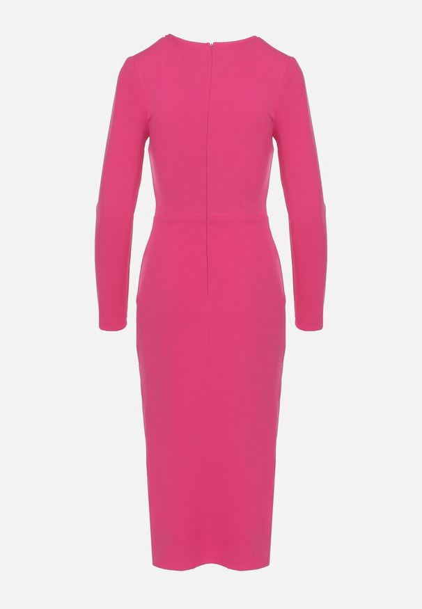 Born2be - Fuksjowa Taliowana Sukienka Vices z Marszczeniem i Perełkami Adorre. Kolor: różowy. Wzór: aplikacja. Styl: elegancki, klasyczny