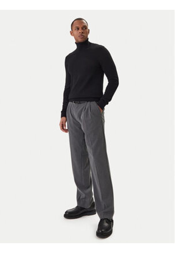 Jack & Jones Golf Emil Knit Roll Neck 12157417 Czarny Regular Fit. Typ kołnierza: golf. Kolor: czarny. Materiał: bawełna