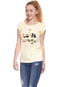 Wrangler - WRANGLER T SHIRT DAMSKI I LOVE TEE ETHEREAL YELLOW W700LF6UF. Wzór: nadruk