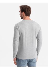 Ombre Clothing - Męski longsleeve z guzikami przy dekolcie - szary melanż V8 OM-LSCL-0107 - XXL. Typ kołnierza: typu henley. Kolor: szary. Materiał: dzianina, materiał, bawełna. Długość rękawa: długi rękaw. Wzór: melanż. Styl: klasyczny