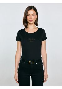 Big-Star - Koszulka damska z napisem z cyrkonii czarna Malvina 906. Kolor: czarny. Materiał: dzianina, bawełna, jeans. Wzór: napisy. Styl: klasyczny #1