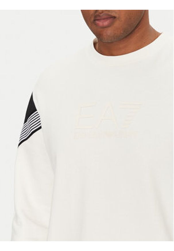 EA7 Emporio Armani Bluza 7M000272 AF12451 U0005 Biały Regular Fit. Kolor: biały. Materiał: bawełna