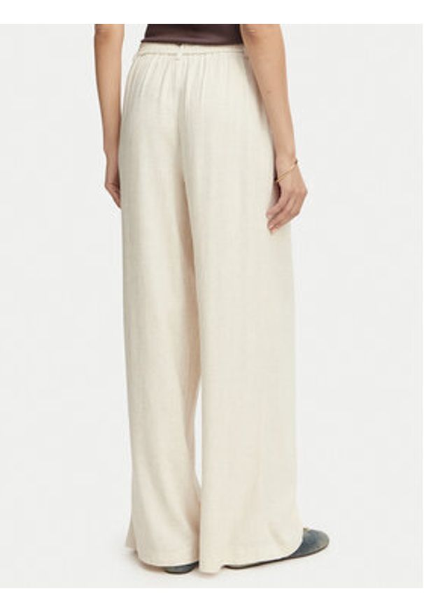 only - ONLY Spodnie materiałowe Lemmia 15370398 Beżowy Regular Fit. Kolor: beżowy. Materiał: wiskoza