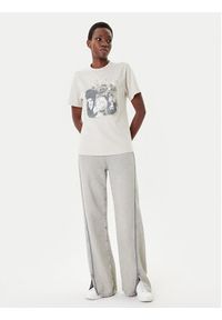 Adidas - adidas T-Shirt 20th Century Fox Disney JX1282 Beżowy Regular Fit. Kolor: beżowy. Materiał: bawełna. Wzór: motyw z bajki #5