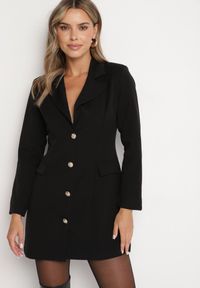 Born2be - Czarna Taliowana Sukienka z Wiskozą o Jednorzędowym Marynarkowym Kroju Bonigala. Typ kołnierza: dekolt w serek. Kolor: czarny. Materiał: wiskoza. Styl: klasyczny, elegancki