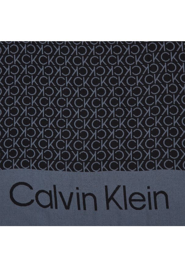 Szal Calvin Klein Fringes Monogram Scarf 100X200 K60K611118 Ck Black BAX. Kolor: czarny. Materiał: syntetyk