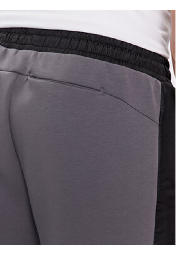 BOSS - Boss Spodnie dresowe Hadikon 50504888 Szary Relaxed Fit. Kolor: szary. Materiał: bawełna