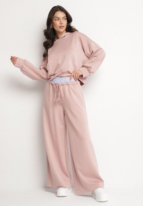 Born2be - Różowy Komplet Dresowy z Wiskozą Bluza z Kapturem i Szerokie Spodnie Liseriela. Kolor: różowy. Materiał: dresówka, wiskoza