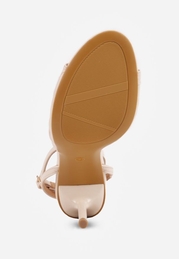 Renee - Jasnobeżowe Sandały VICES na Szpilce Zdobione Marszczeniem i Aplikacją Synalirea. Zapięcie: pasek. Kolor: beżowy. Wzór: aplikacja. Obcas: na szpilce. Styl: elegancki, klasyczny