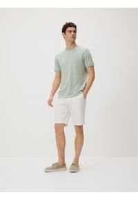 Reserved - Bawełniane szorty chino - złamana biel. Materiał: bawełna #1