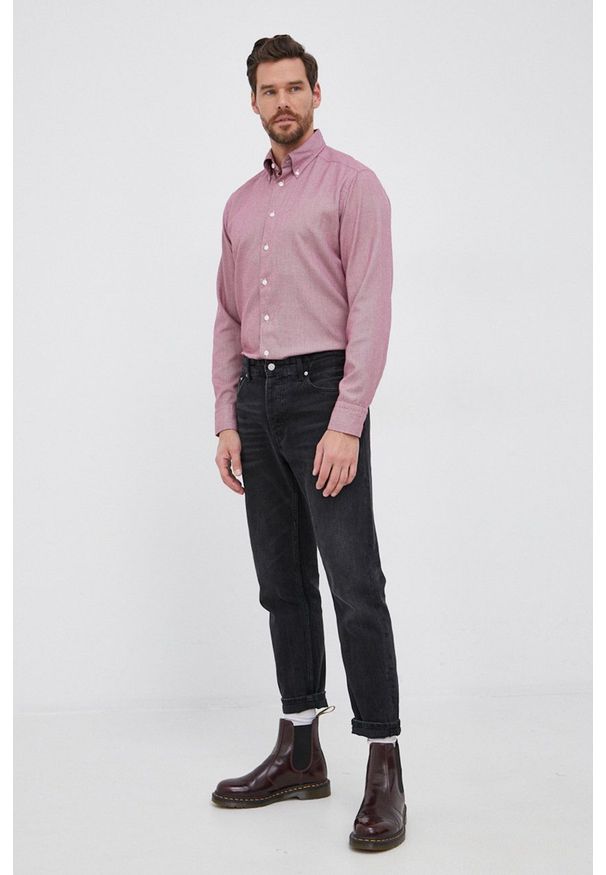 Eton Koszula męska kolor bordowy regular z kołnierzykiem button-down. Okazja: na co dzień. Typ kołnierza: button down. Kolor: czerwony. Materiał: tkanina. Długość rękawa: długi rękaw. Długość: długie. Wzór: gładki. Styl: casual